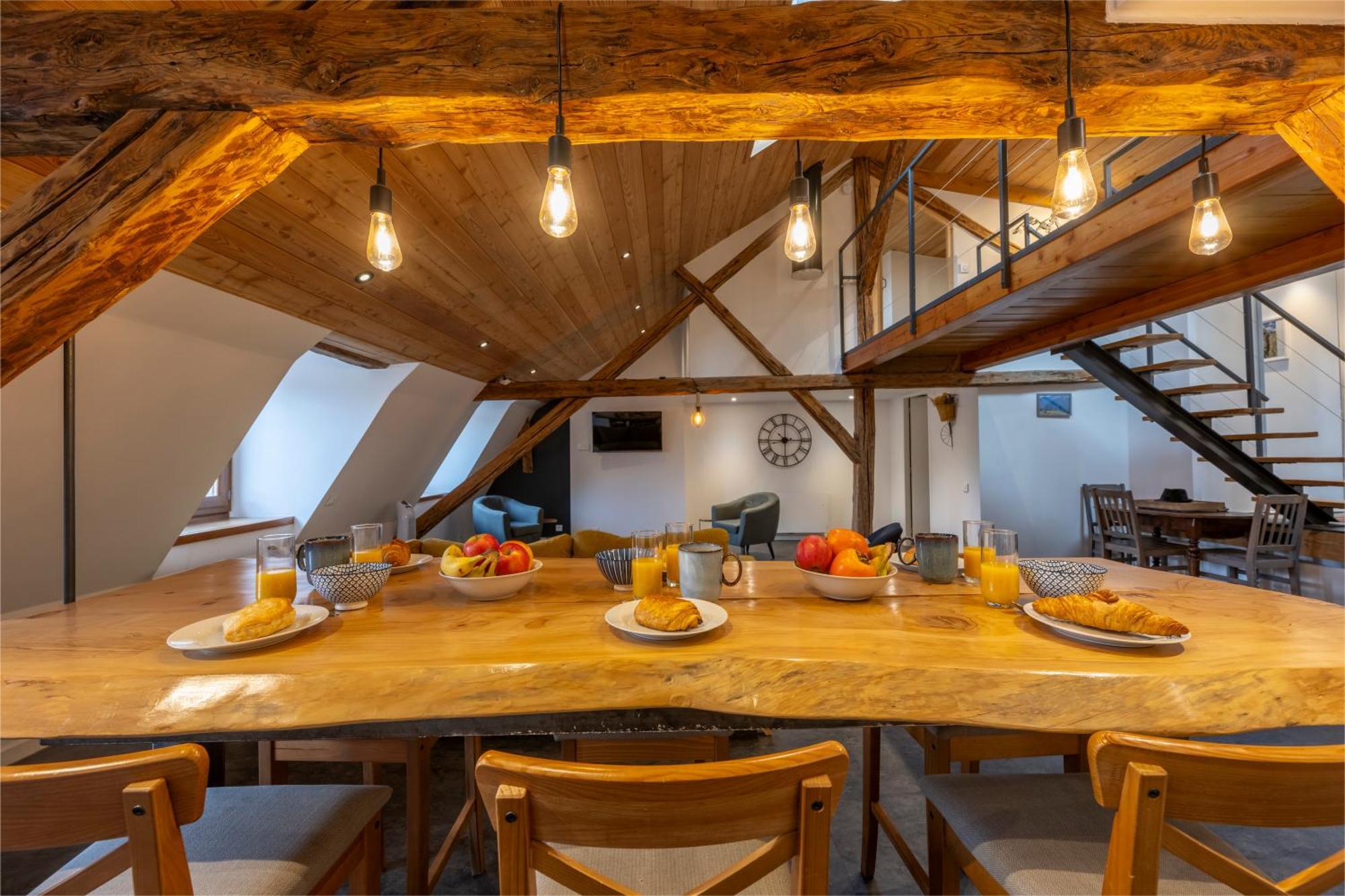 Superbe Loft - Situ Sur La Place Centrale Barcelonnette Exterior photo