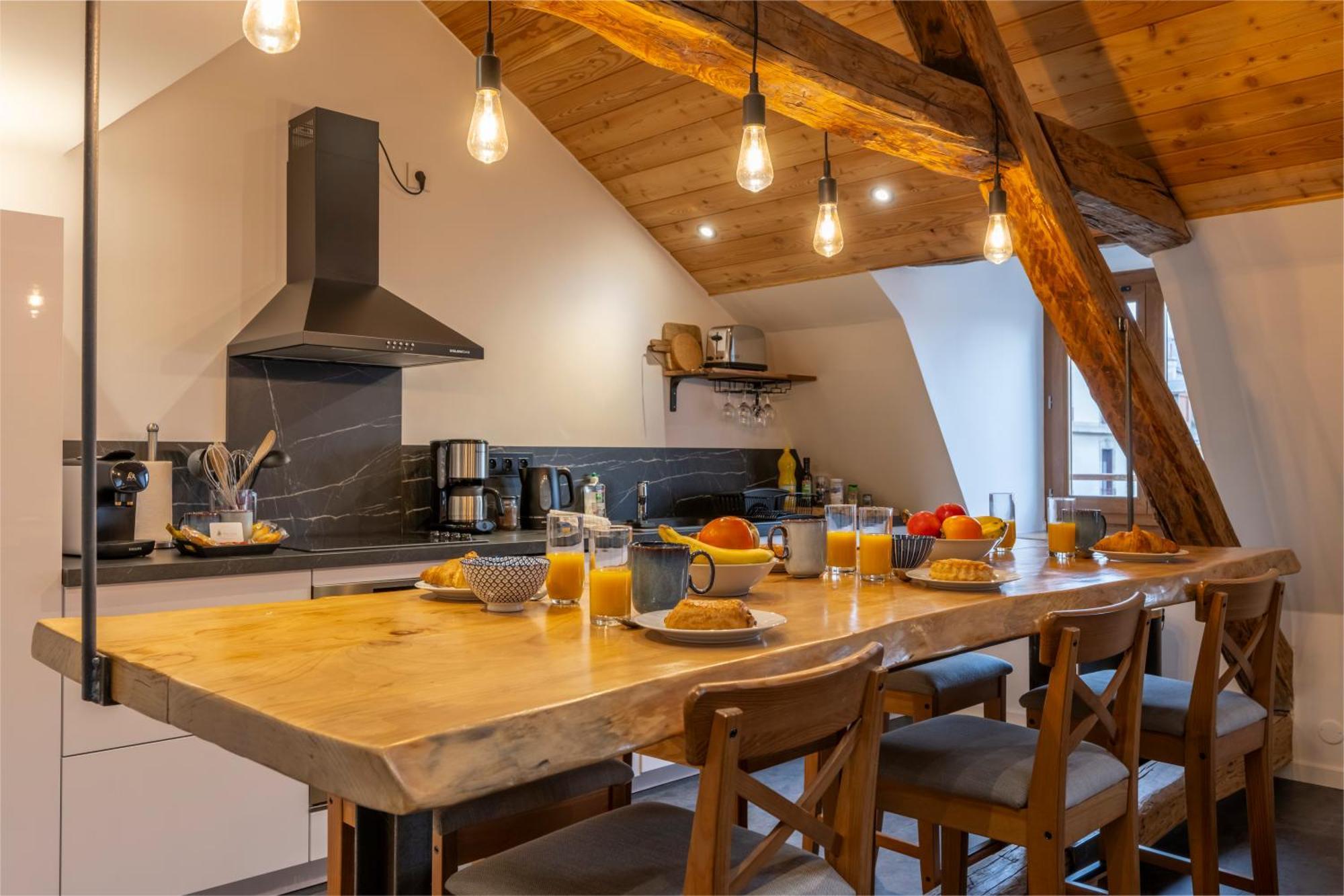 Superbe Loft - Situ Sur La Place Centrale Barcelonnette Exterior photo