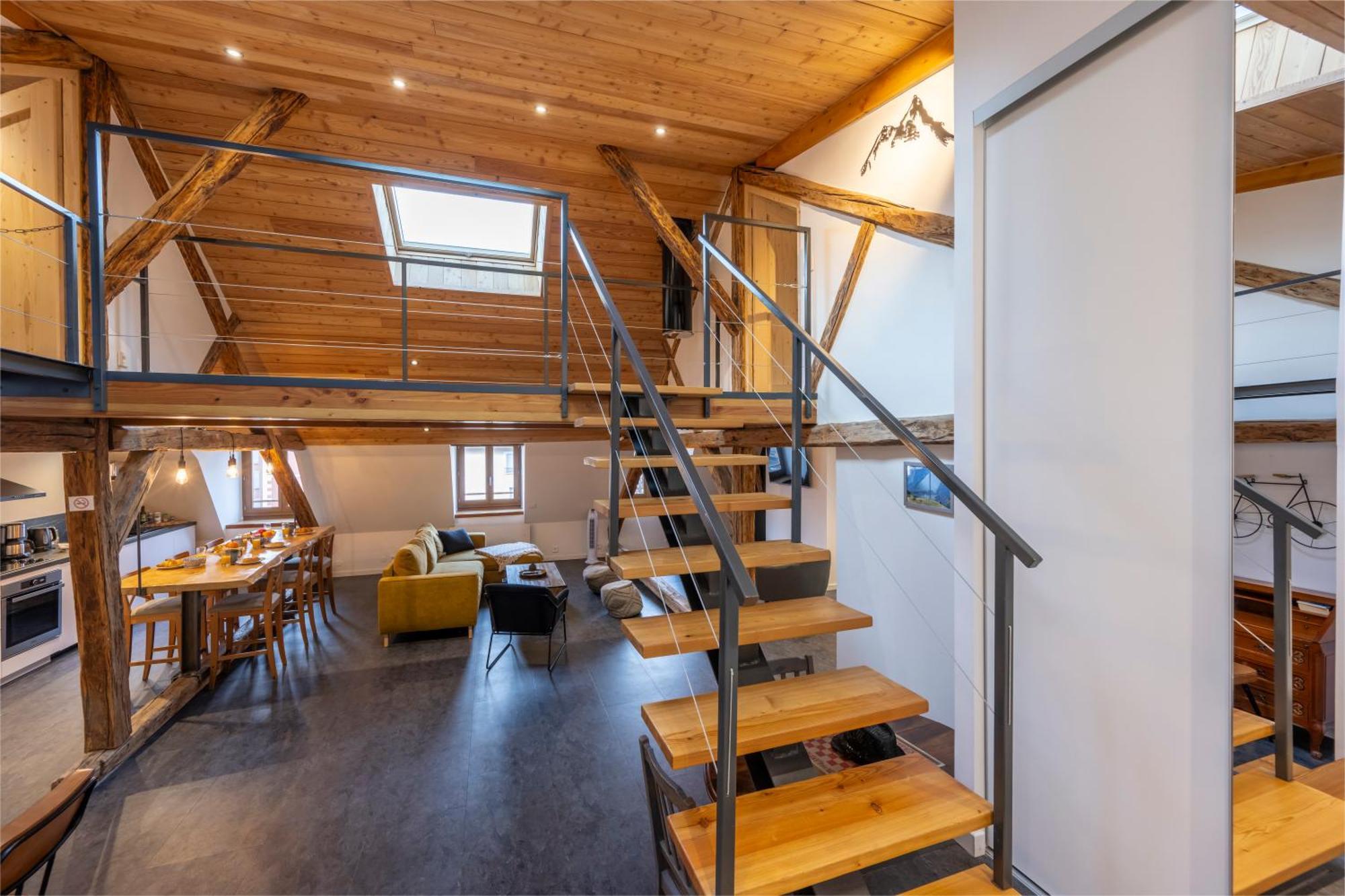 Superbe Loft - Situ Sur La Place Centrale Barcelonnette Exterior photo